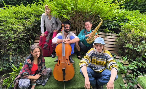 L'immense jeu en scène