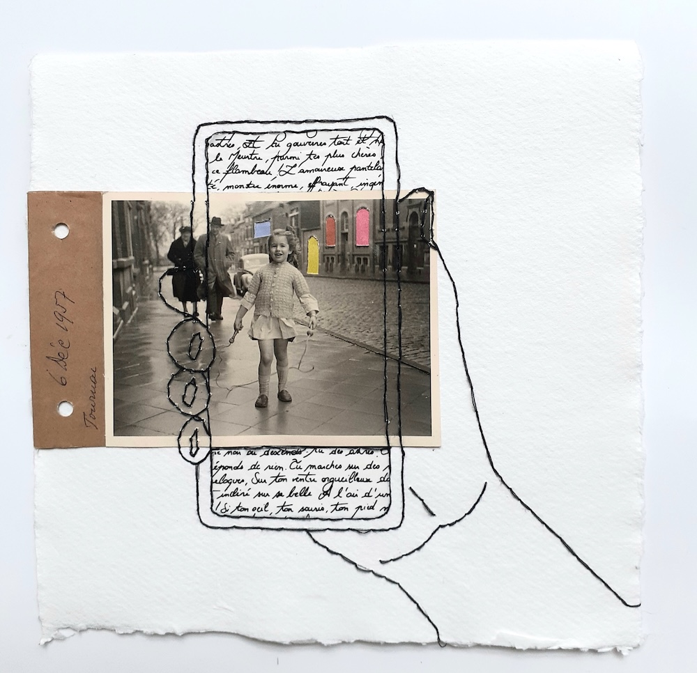 Antiques smartphones, une exposition de Karim Djaoui.